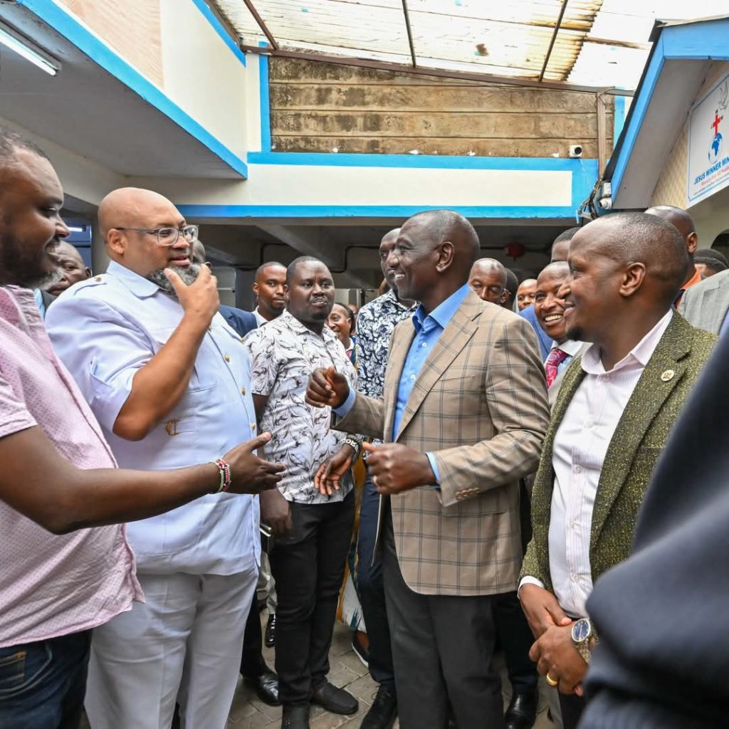 Cosmos Soy Meets Ruto at Jesus Winners Church After Resigning From Ksh 2 Million a Month Trucking Job In The U.S. To Venture Into Politics(Photos) 1 GlCkQbCXUAAHwSV