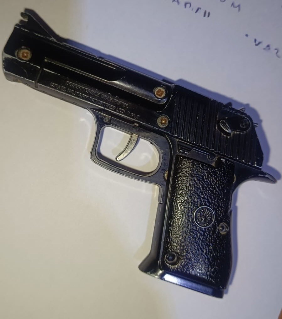 Detectives Recover an Israeli Made Desert Eagle Pistol After Catching a Notorious Criminal Group in Dandora Flat-Footed(Photos)
