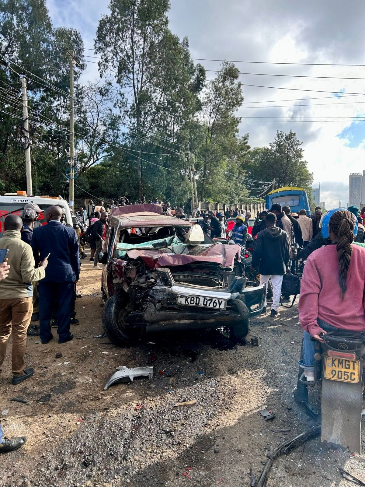 1 Person Dead After Bus Loses Control and Crashes Into Several Cars on ...