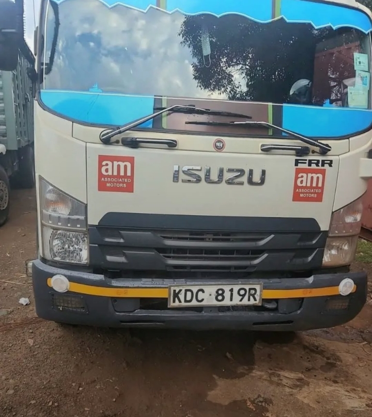 Lorry Carrying Goods Worth Ksh 11 Million Stolen While En route to Eldoret as Thieves Disable Tracker (Photos) HOOeippWMAEVi9E