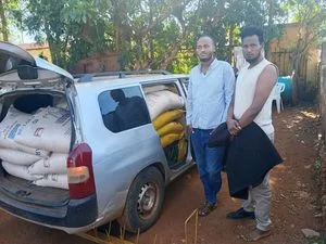 Suspicious Probox Flagged Down by Police Along Kenya-Ugandan Border And Two Somali Men Arrested- See What Police Recovered(Photos)