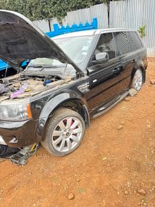 Money Pit! Man cries out after buying a ‘clean’ Range Rover belonging to a former Cabinet Secretary- Avoid German cars auction