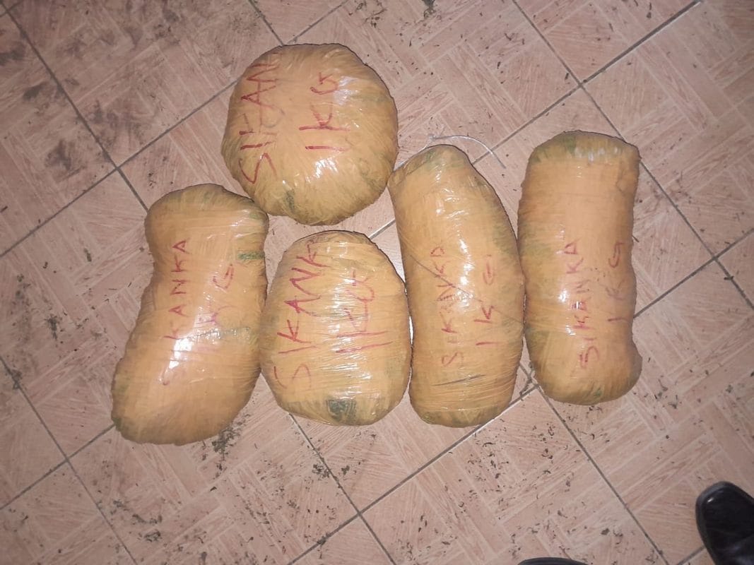 A Luo Woman Suspected to be a Drug Dealer Arrested And Bhang Worth Ksh 5.6 Million Recovered From Her House After Arrested Peddlers Snitched on Her(Photos)