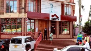 Carolyn Jemutai And Her Friend Ambushed by Armed Men And Robbed of Ksh 1.7 Million After Withdrawing The Money From The Bank- Was is at Inside Job?