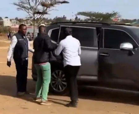 Video Captures Homa Bay County Governor Gladys Wanga Moving Around With More Than 30 Body Guards in Her Own County Video Captures Homa Bay County Governor Gladys Wanga Moving Around With More Than 30 Body Guards in Her Own County
