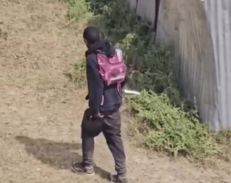 Concerns Over a Knife-Wielding Man Who is Walking Around in Nakuru Attacking Locals(Video) Concerns Over a Knife-Wielding Man Who is Walking Around in Nakuru Attacking Locals(Video)